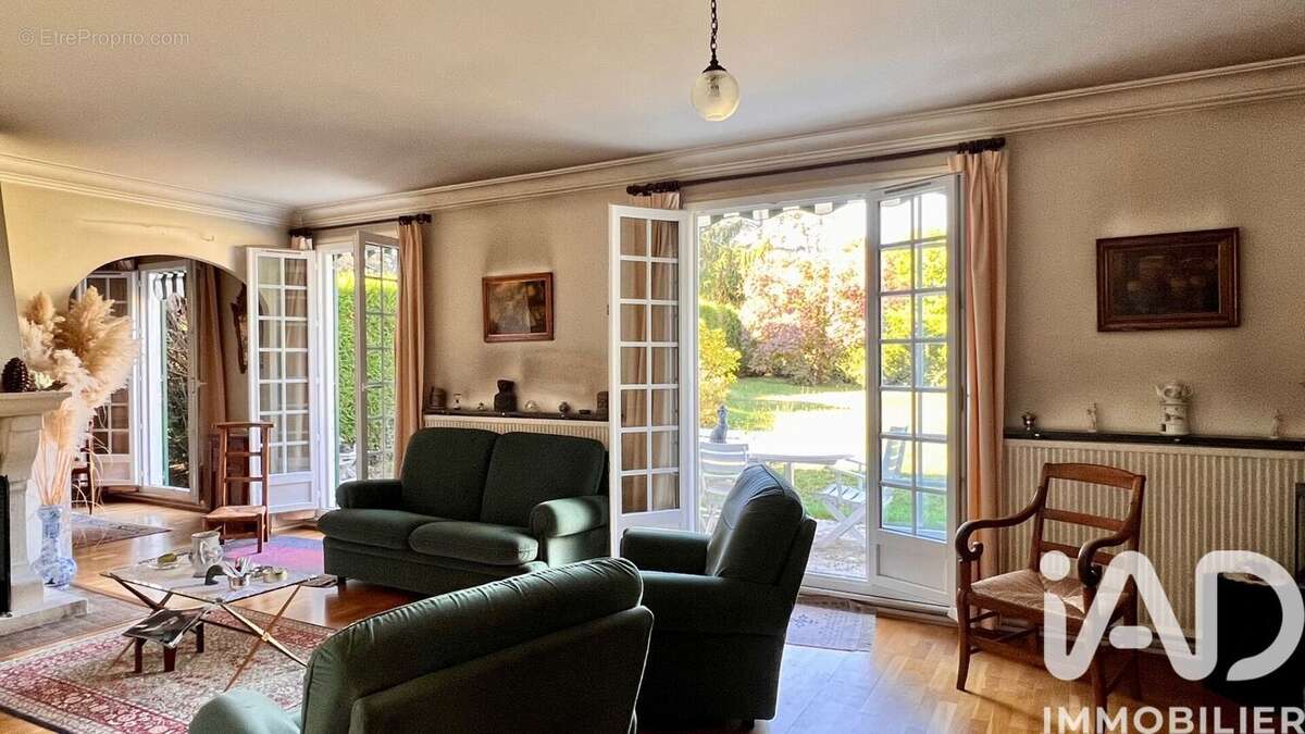 Photo 3 - Maison à VERT-SAINT-DENIS