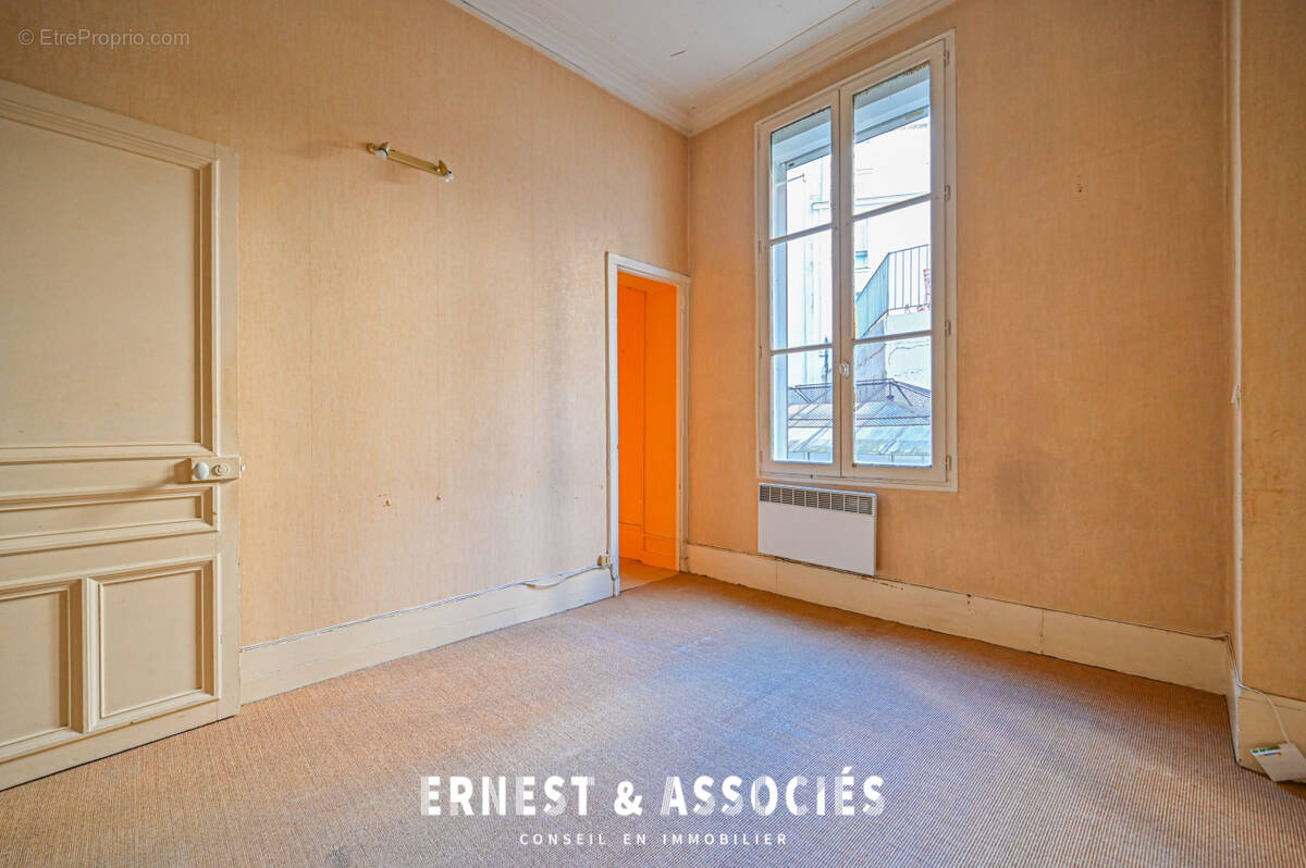 Appartement à PARIS-10E