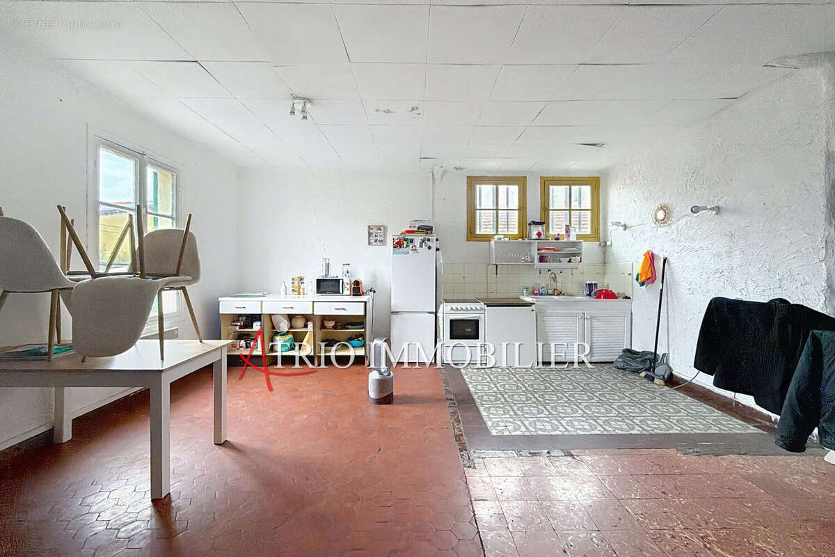 Appartement à SAINT-LAURENT-DU-VAR