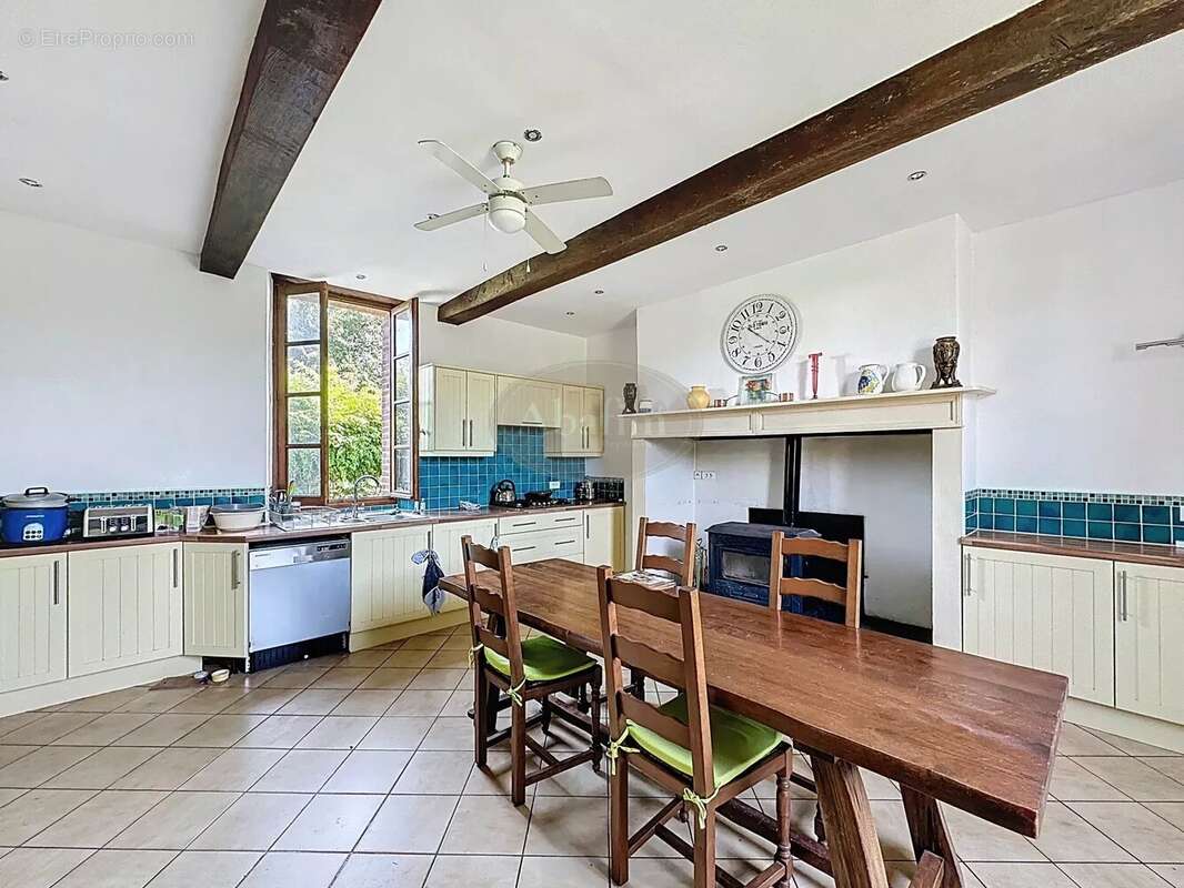 Maison à CHELLE-DEBAT