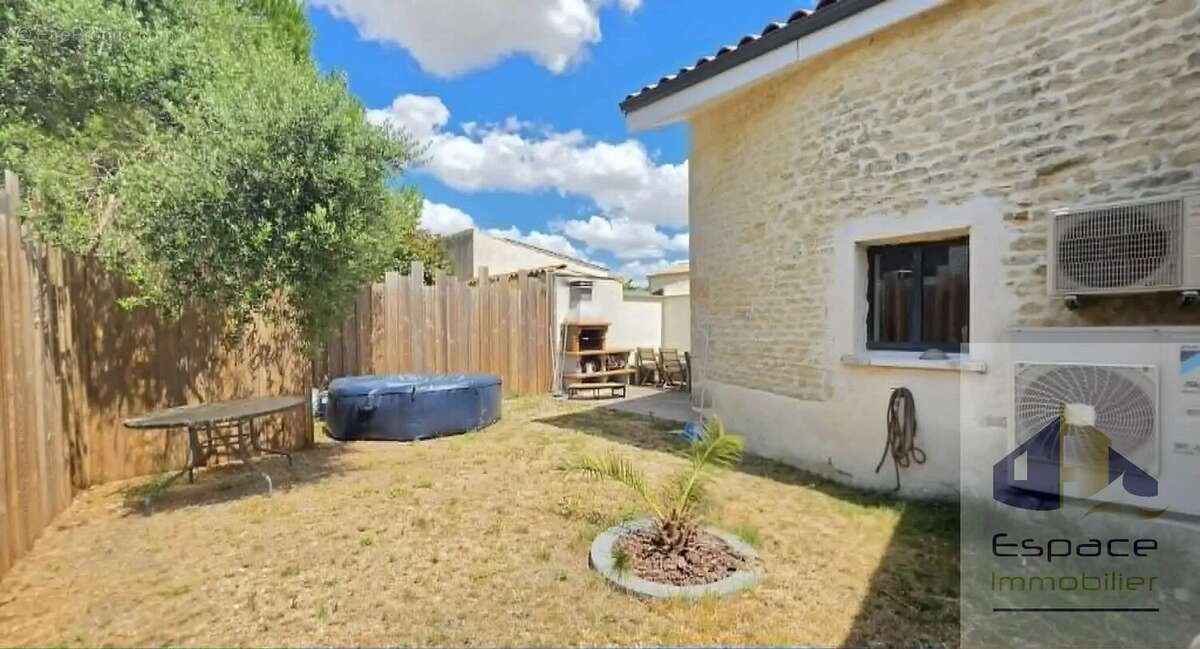 Maison à AIGREFEUILLE-D'AUNIS