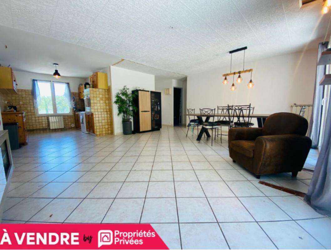 Maison Mirabeau 3 pièce(s) 67.57 m² - 2257 m² de terrain - photo 2