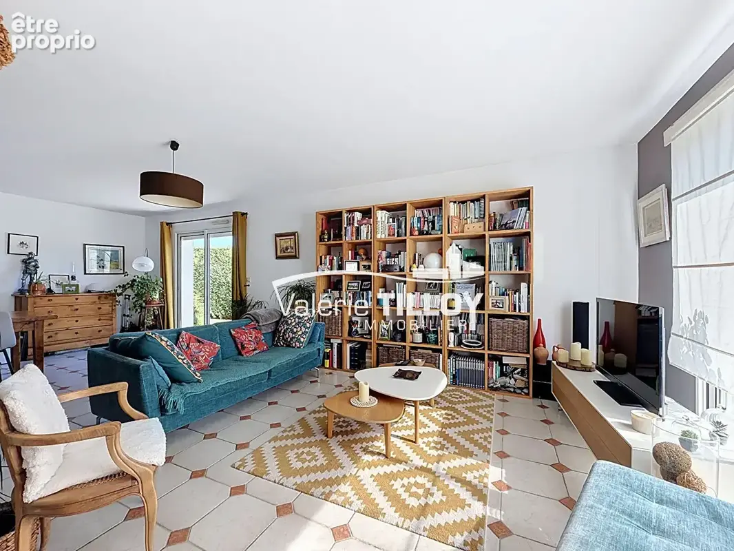 Maison à vendre à Bruz, Bois de Carcé : 138 m², 3 chambres et bureau, séjour de 46 m², jardin sans vis-à-vis, 2 terrasses et gar - photo 2