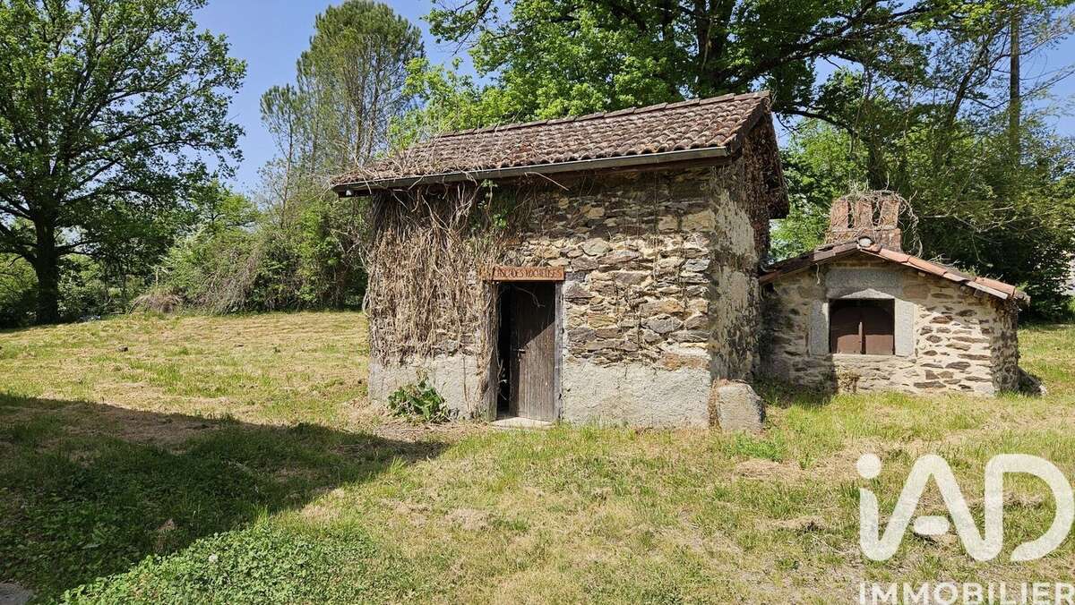 Maison 95 m² à Saint-Etienne-De-Maurs  - photo 7