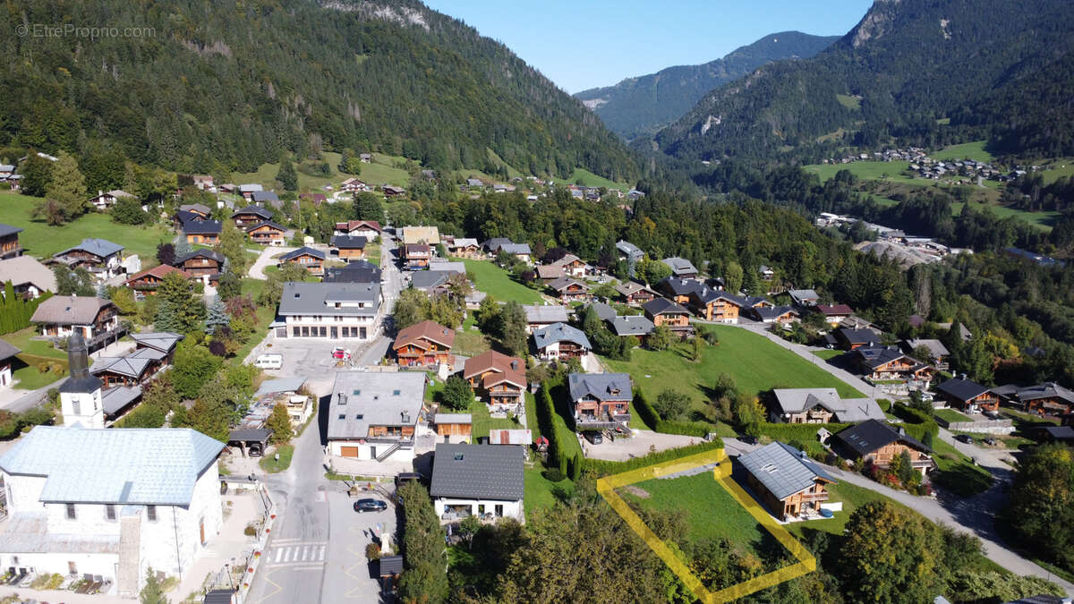 Terrain à ESSERT-ROMAND