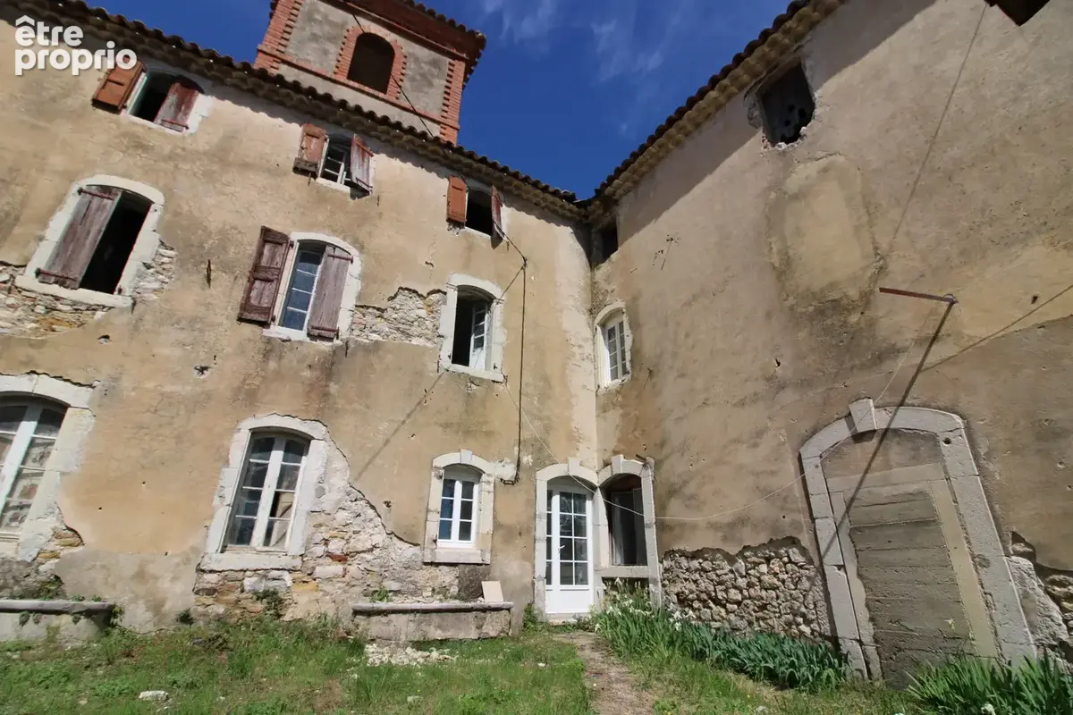 Mas de 2500 m2 sur 26 hectares. - photo 104