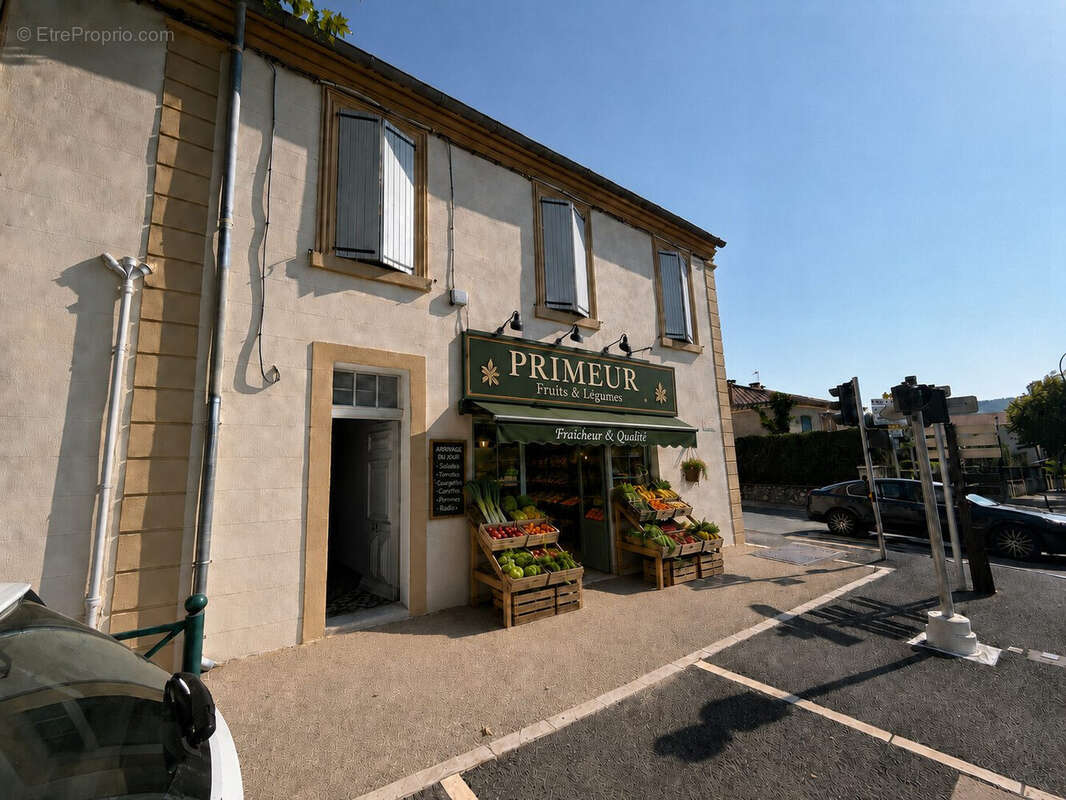 Commerce 75 m² à Volonne  - photo 2