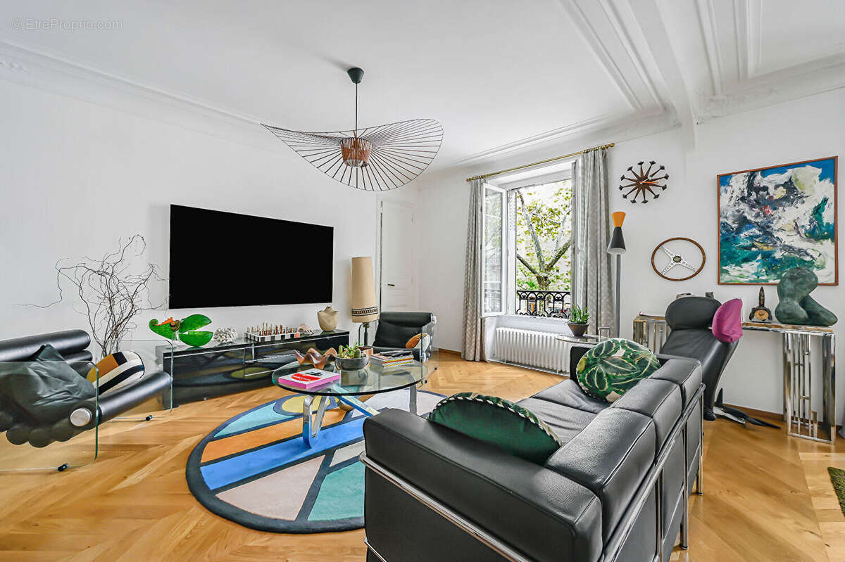 Appartement à PARIS-11E