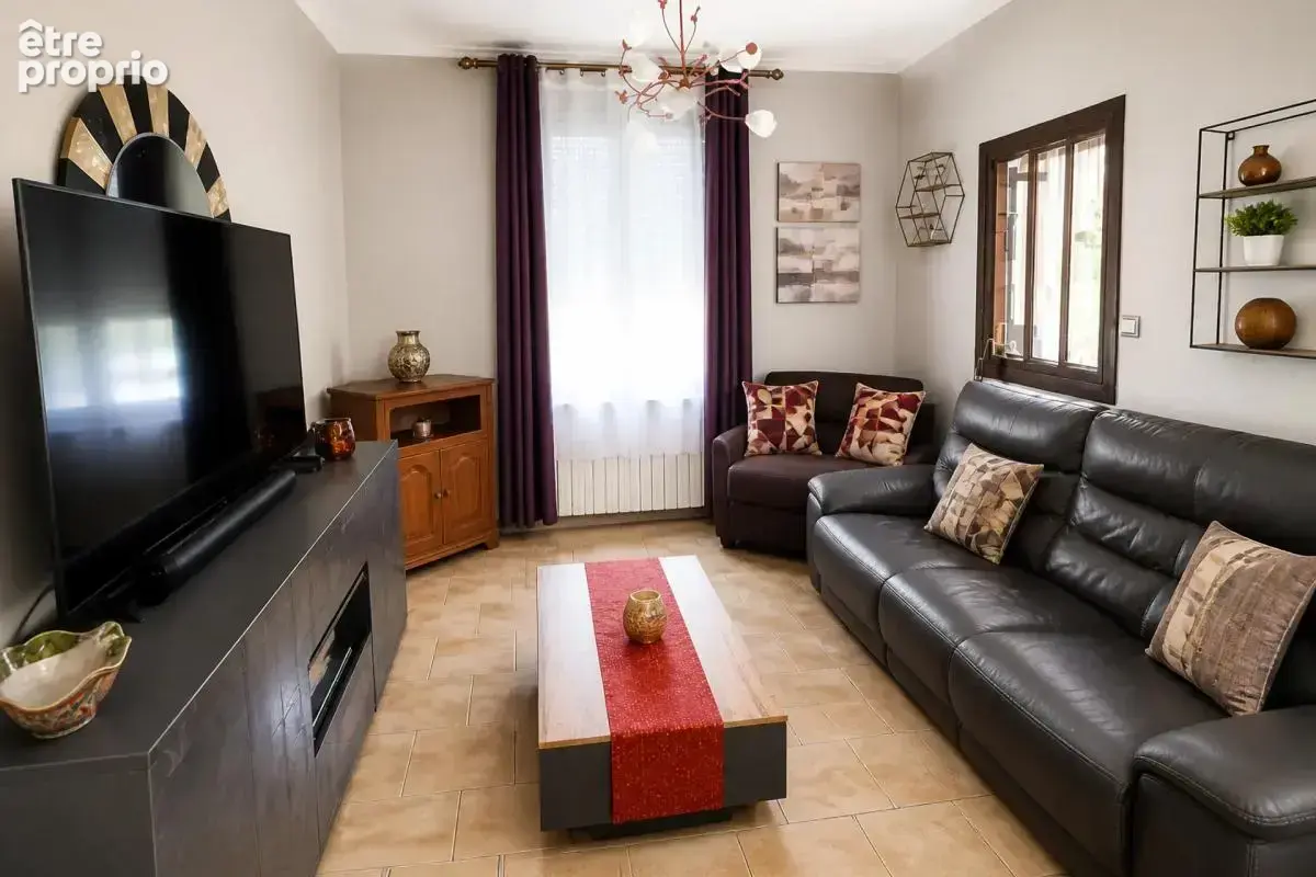 Maison de 6 pièces de 111 m² à Moulins-la-Marche - photo 3