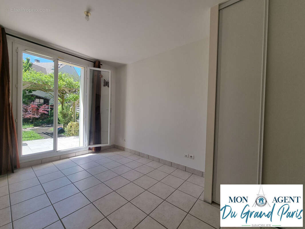 Maison à TOUSSUS-LE-NOBLE