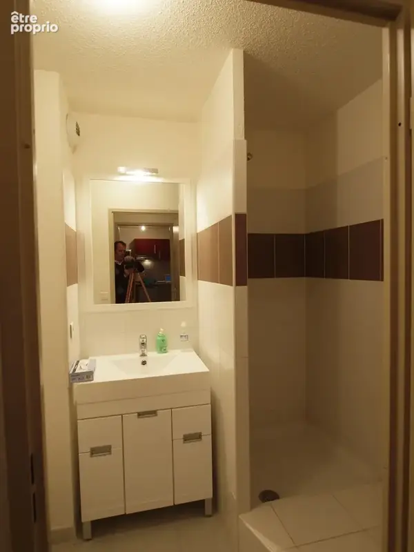 SPÉCIAL INVESTISSEUR   Appartement T2 de 49m2 vendu occupé   Résidence Le Phocéa (13003) - photo 3