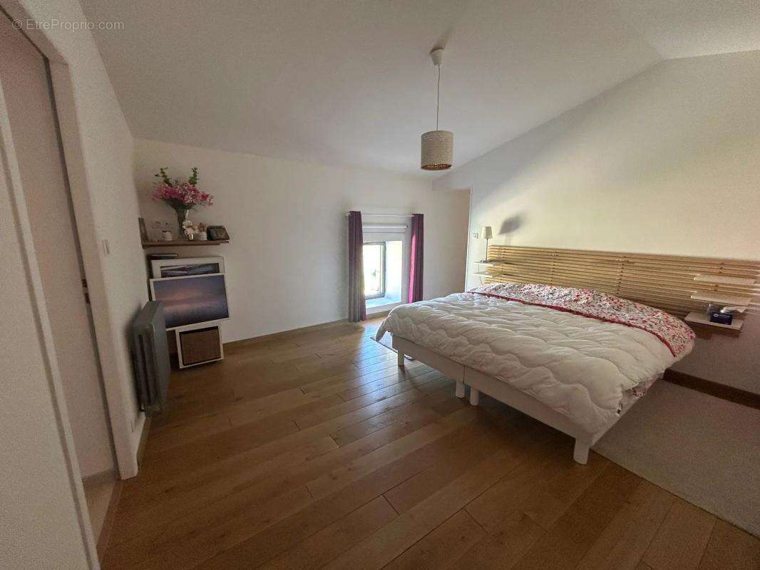 Maison à COULONGES-SUR-L'AUTIZE