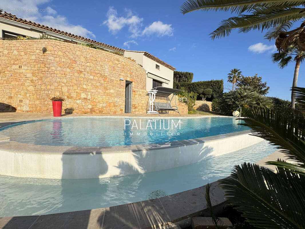 Maison à VALLAURIS