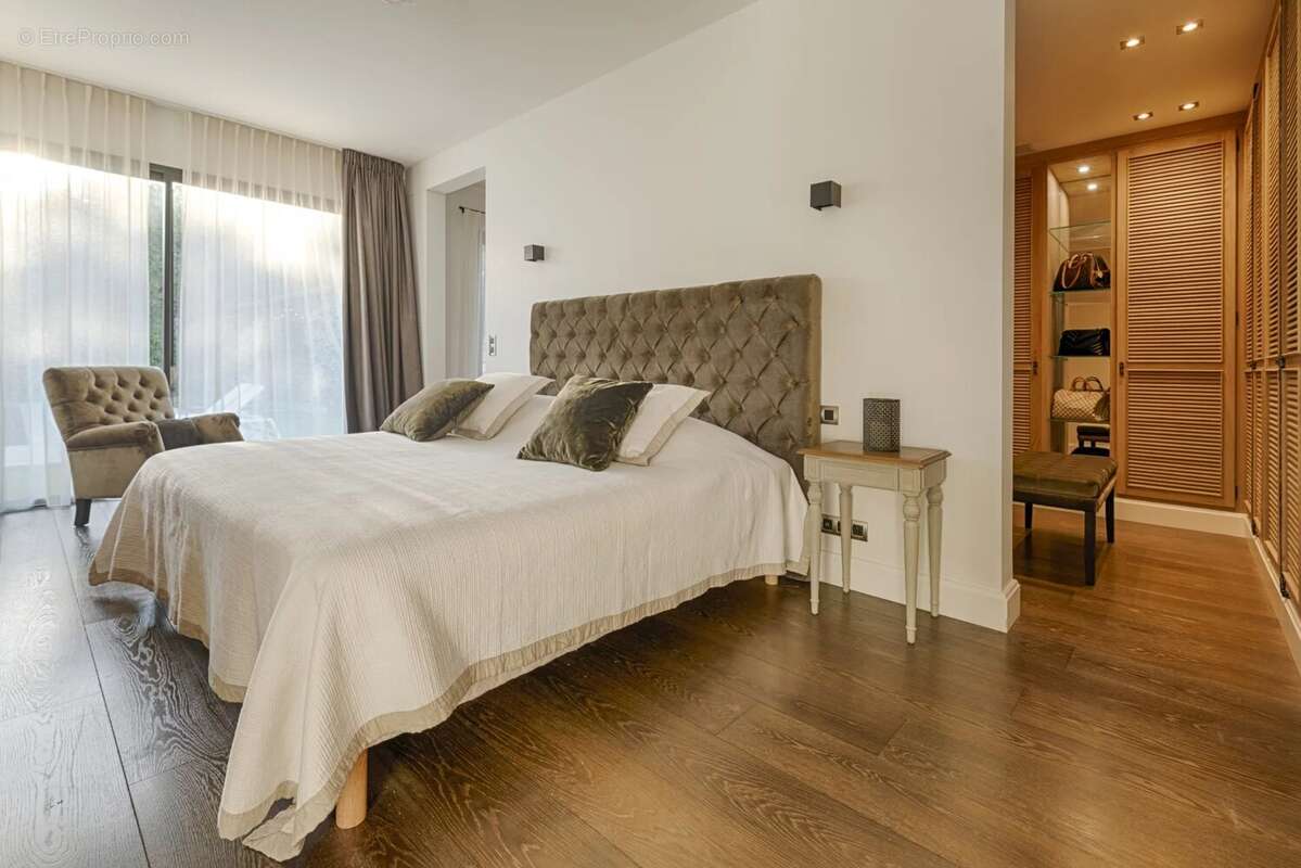 Maison à MOUGINS