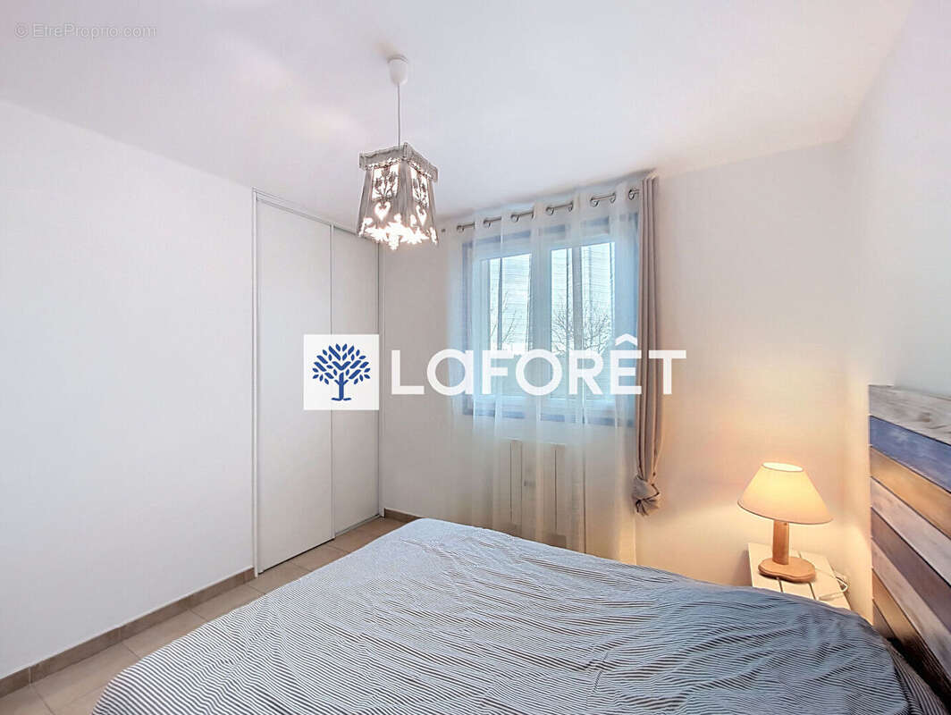 Maison à JOUY-LE-CHATEL