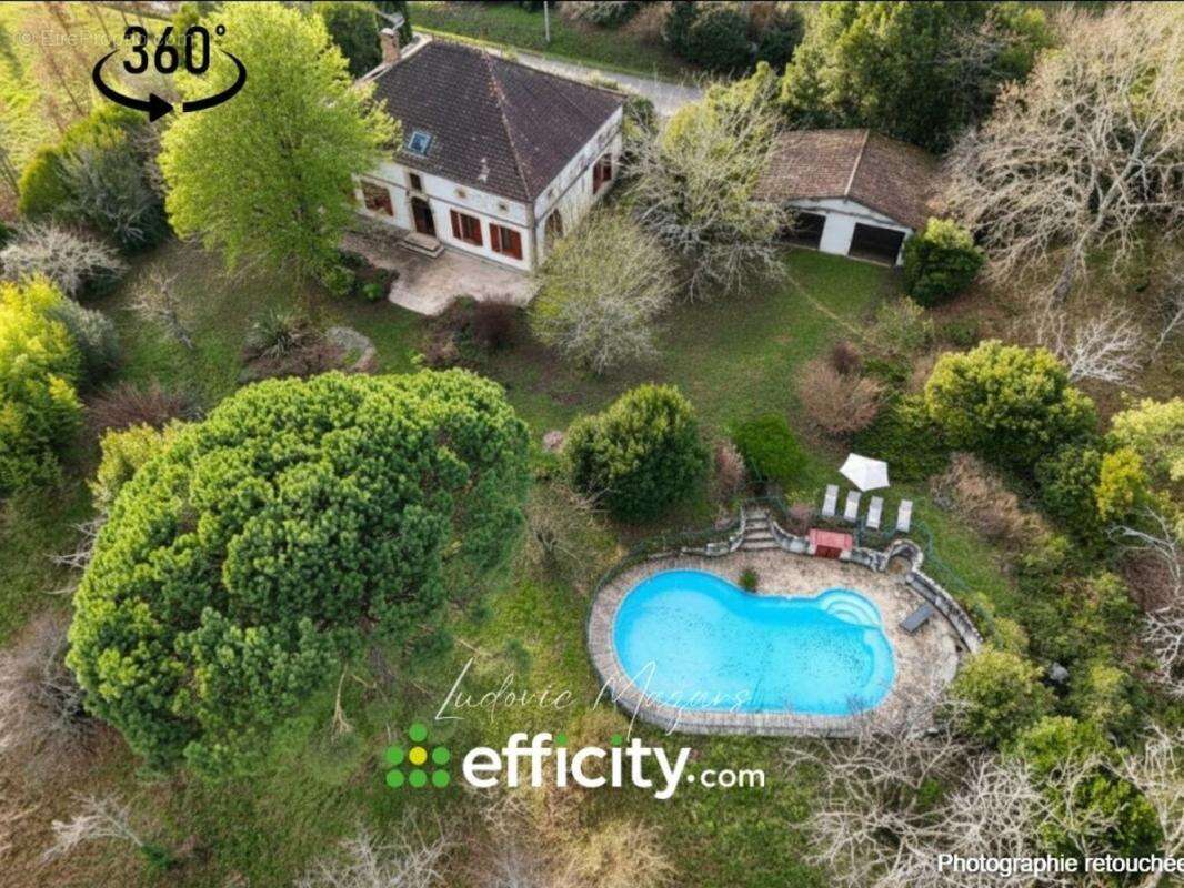 Maison 215 m² à Moissac  - photo 4
