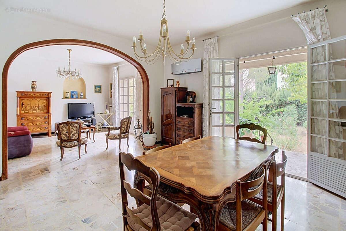 A VENDRE ! Maison 4 pièces à Draguignan - Plain-pied avec garage et jardin - photo 2