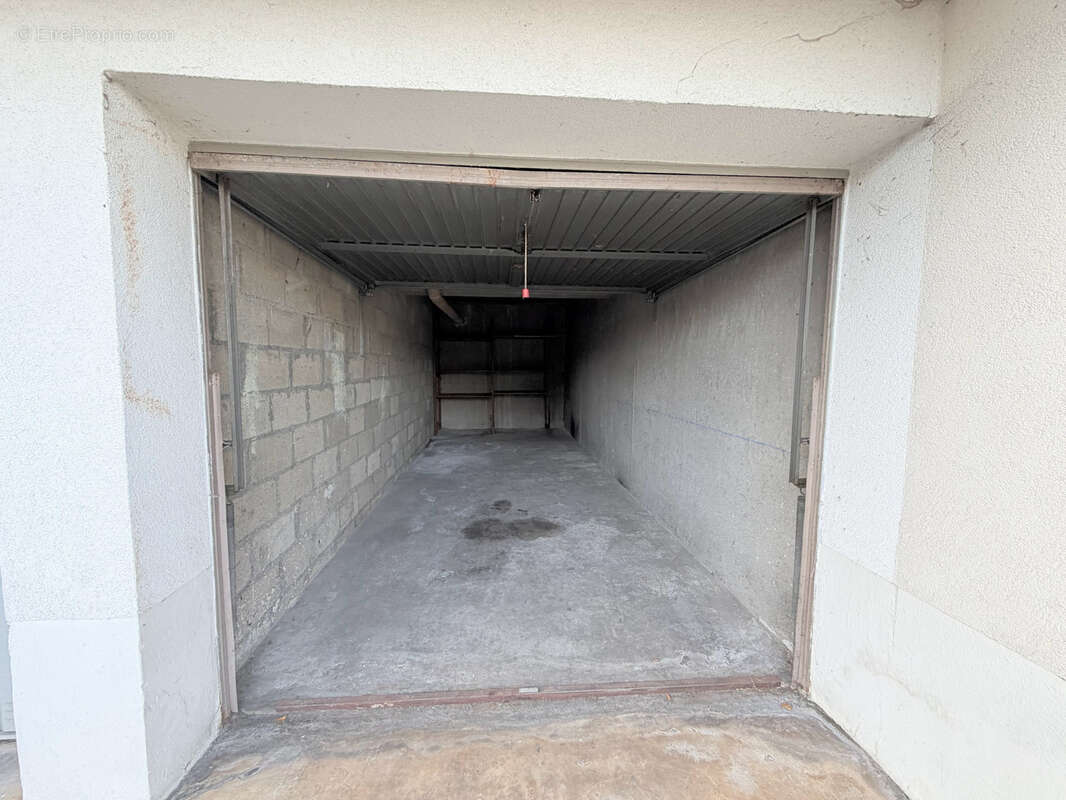 Parking à RUEIL-MALMAISON