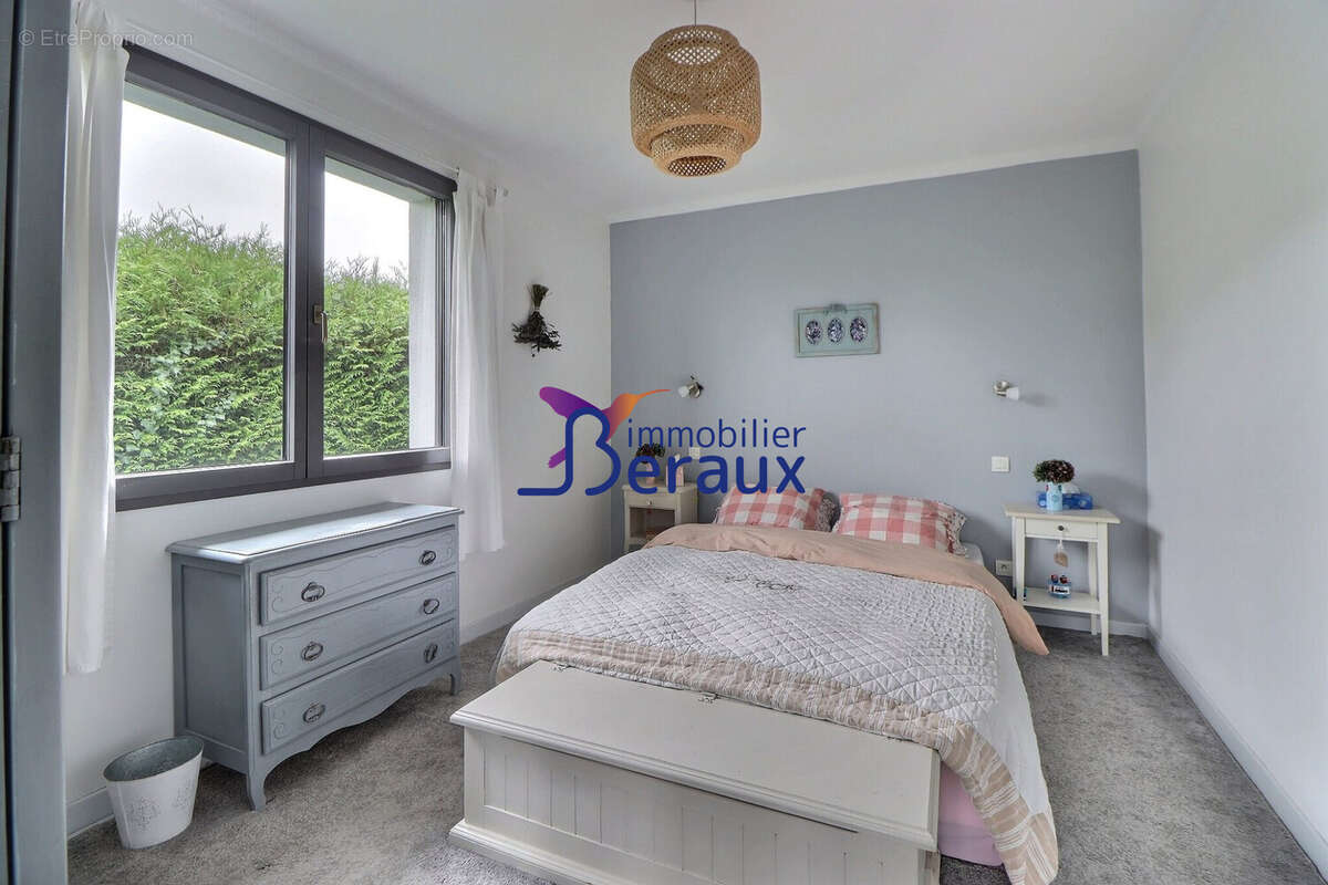 Maison à SAINTE-MARGUERITE-SUR-DUCLAIR