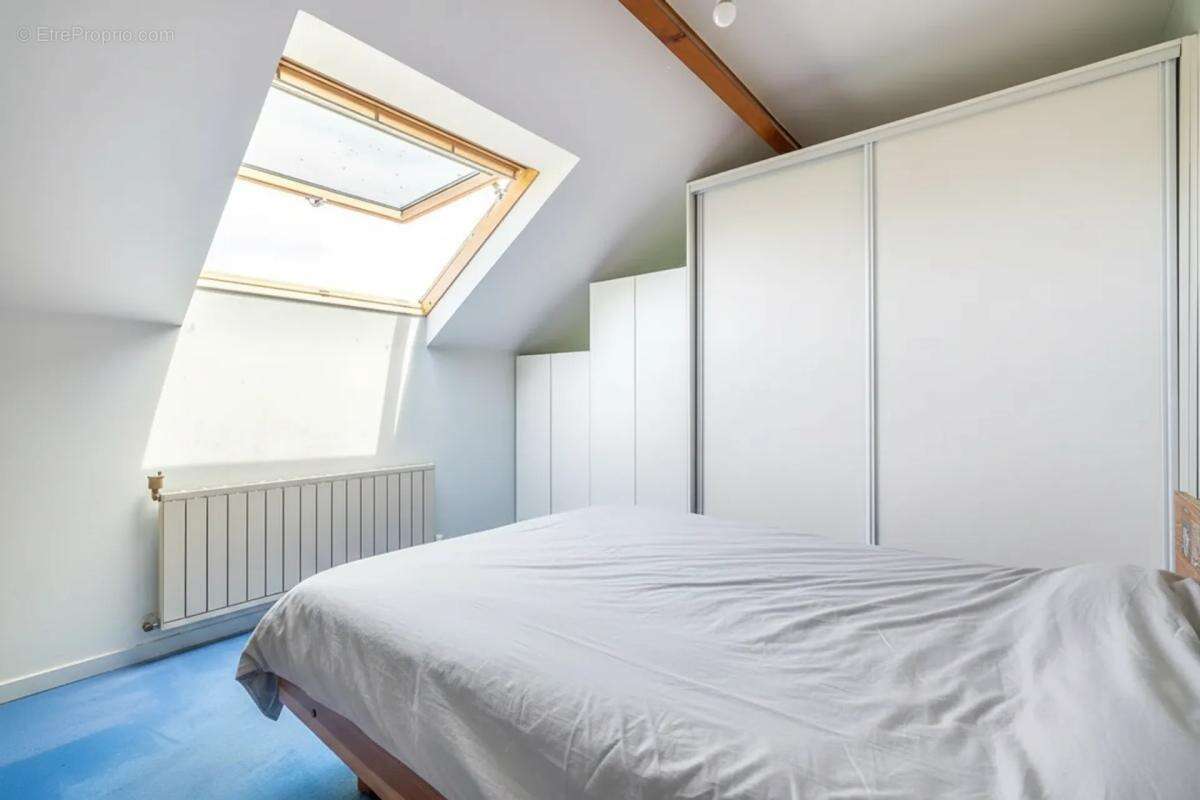 Maison de 9 pièces de 450 m² à Noisy-le-Sec - photo 8