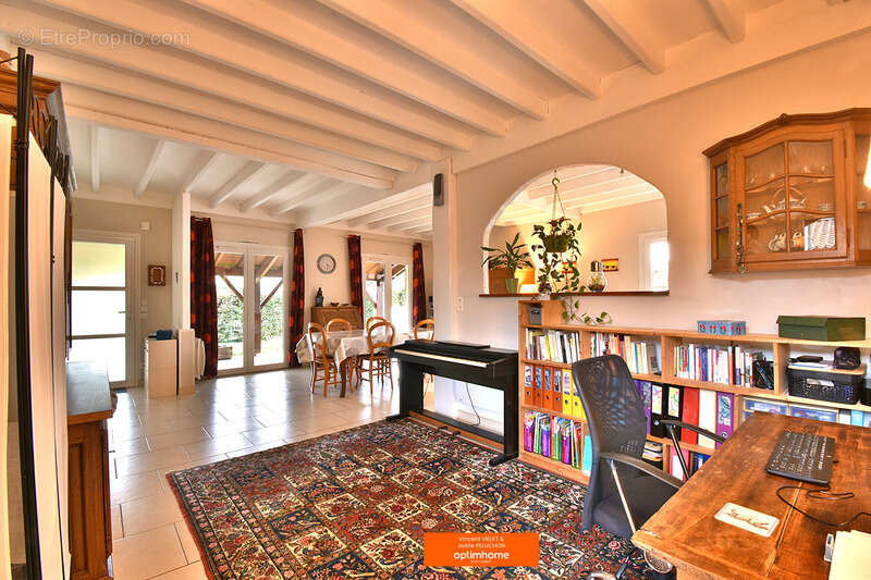 Maison à AMBARES-ET-LAGRAVE