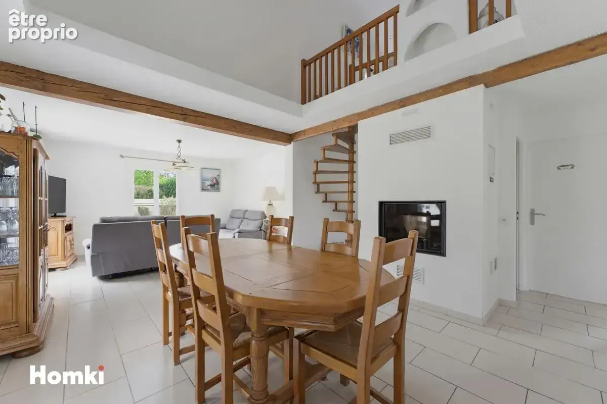 Maison/Villa T4 de 142 m² + T2 indépendant de 20 m² à Saint-Médard-en-Jalles 33160 - photo 8