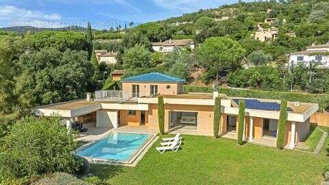Maison 300 m² à Cavalaire-Sur-Mer  - photo 3