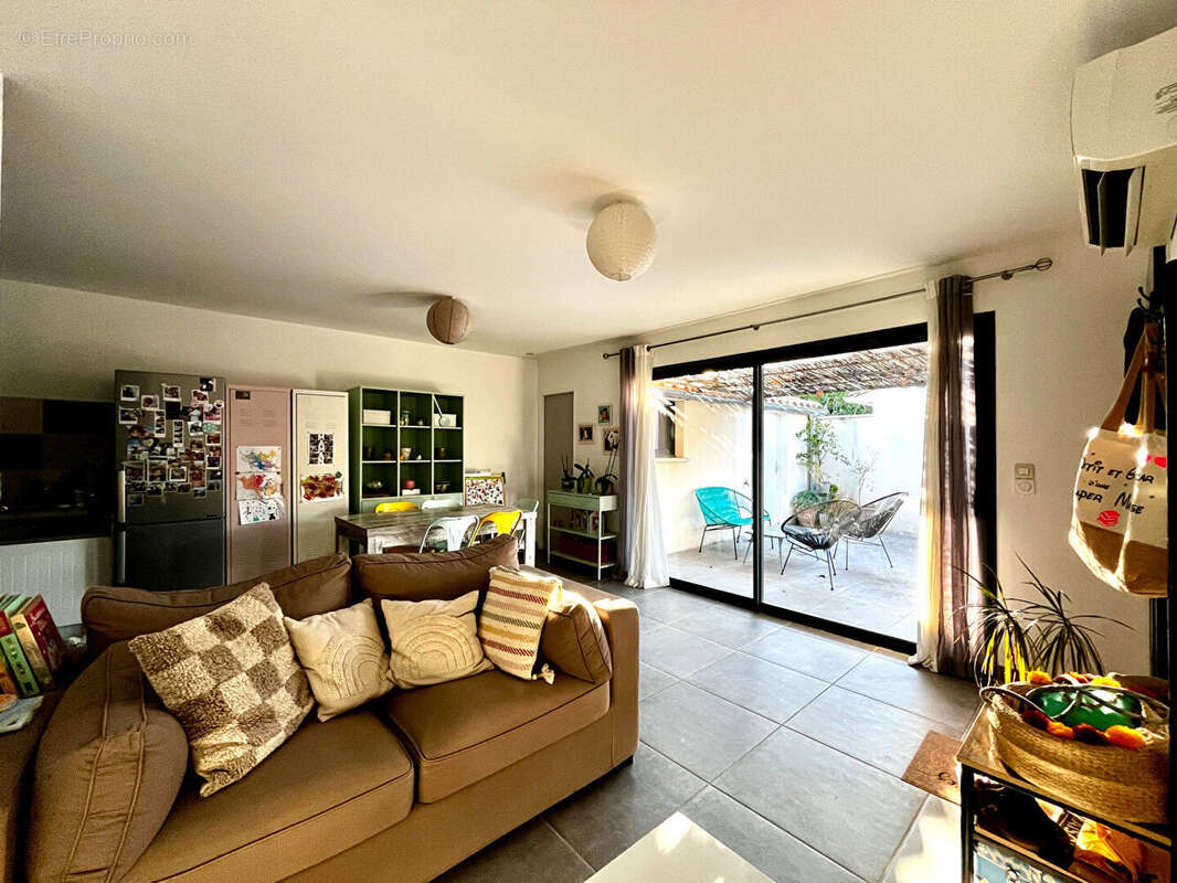 Maison à L&#039;ISLE-SUR-LA-SORGUE