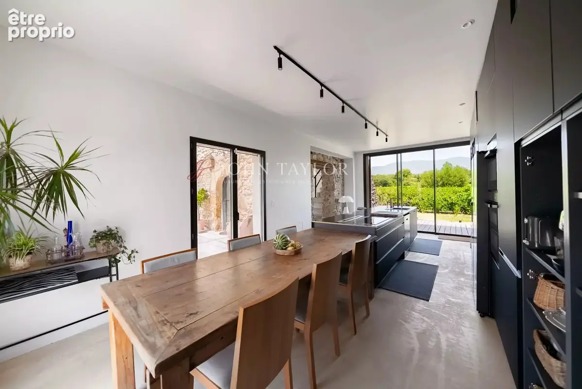 Superbe maison en pierre avec piscine à Vaugines - photo 8