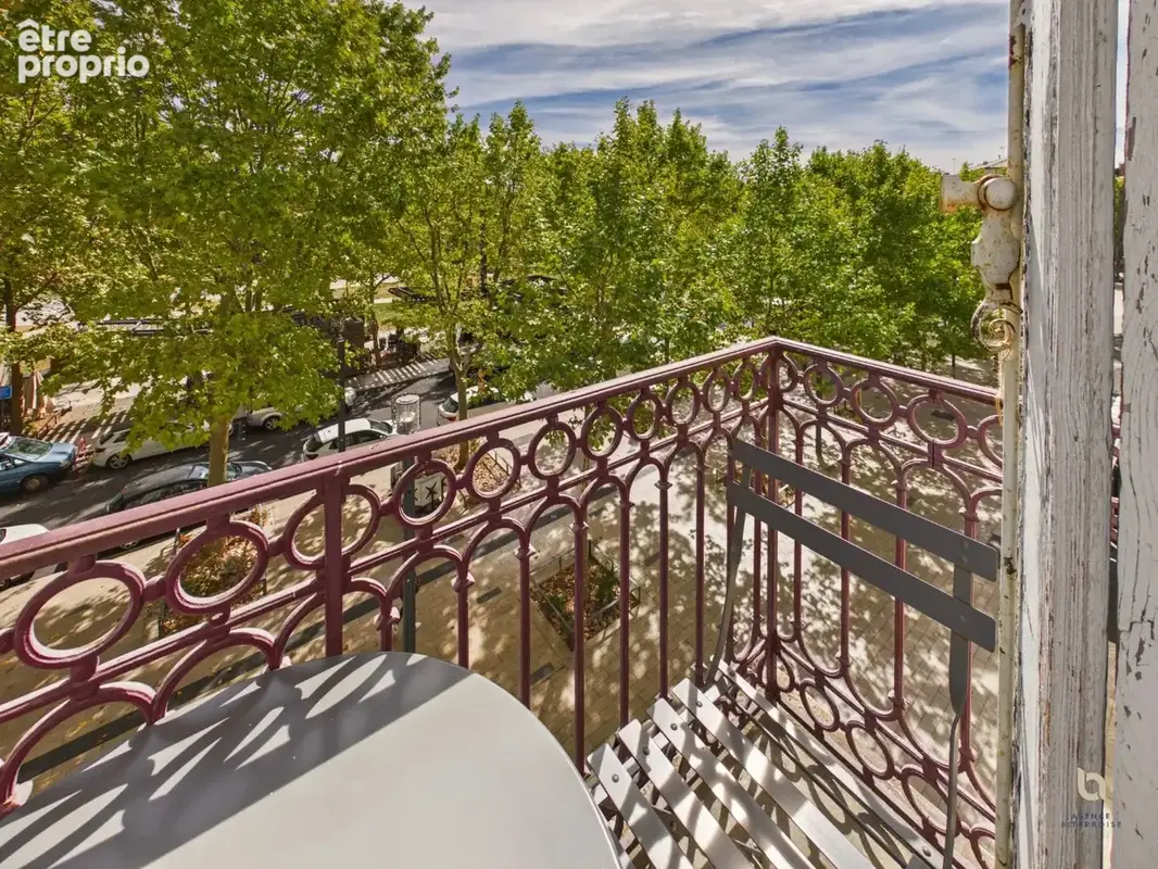Place jean jaurès  élégant t3 traversant de 95 m² avec balcon - photo 14