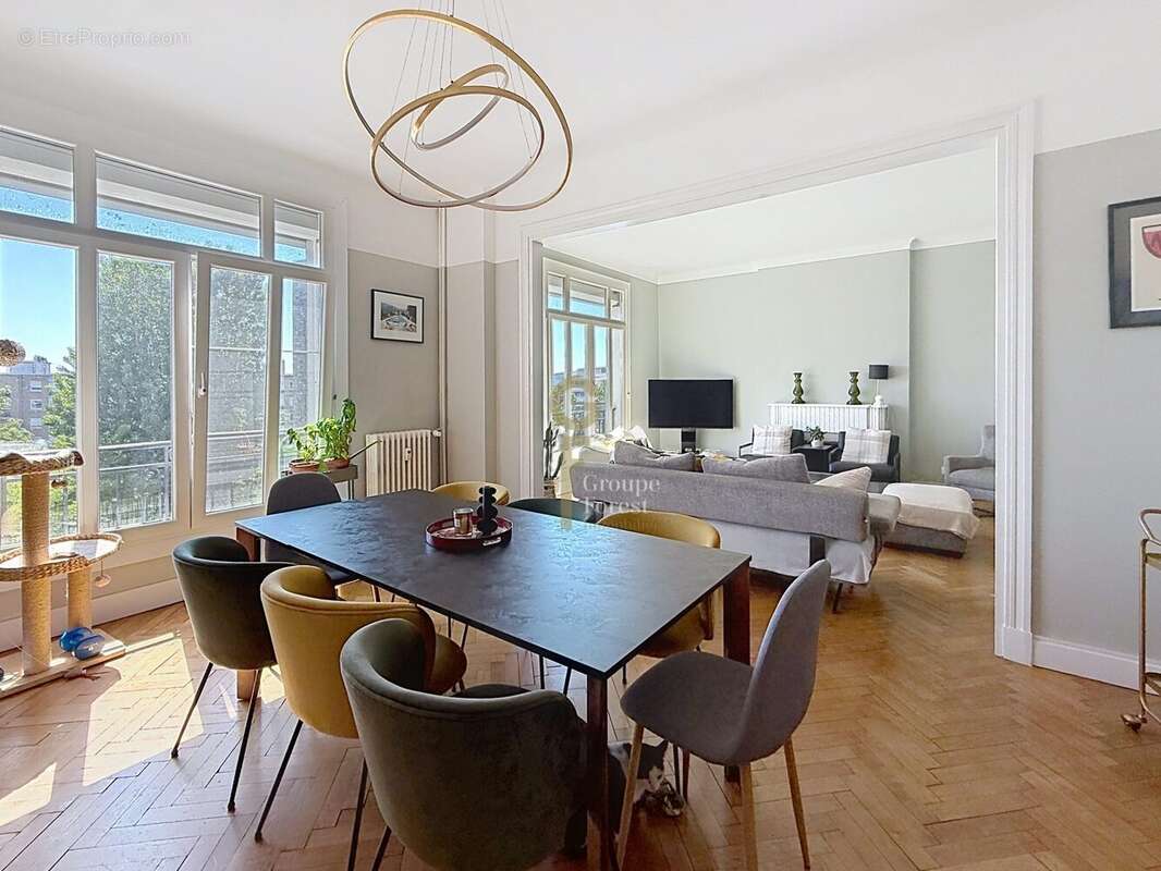 Appartement 197 m² à Tourcoing  - photo 2