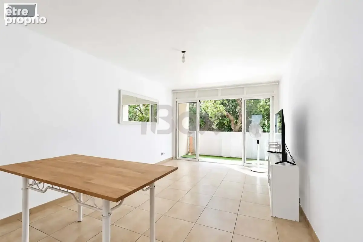 Cap brun - petit bois - grand type 2 renove - balcon - parking - cave - photo 3