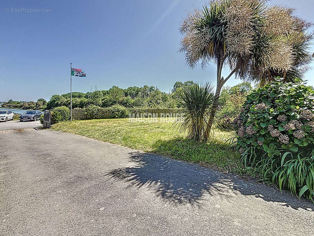Maison à PLOUER-SUR-RANCE