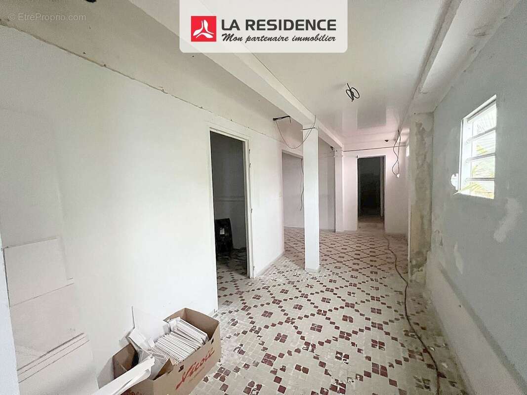 Commerce à FORT-DE-FRANCE