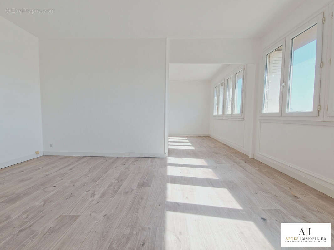 Appartement 69 m² à Montelimar  - photo 4
