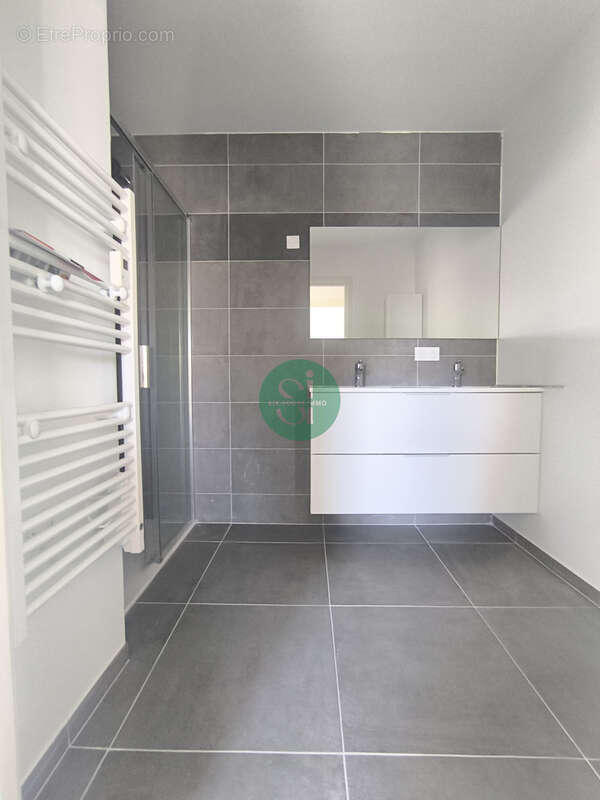 Appartement à SIX-FOURS-LES-PLAGES