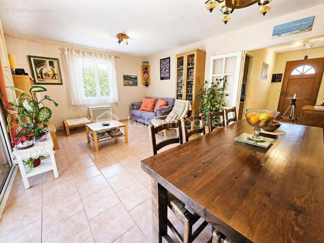 Maison de plain-pied - 1500 m2 de terrain - photo 7