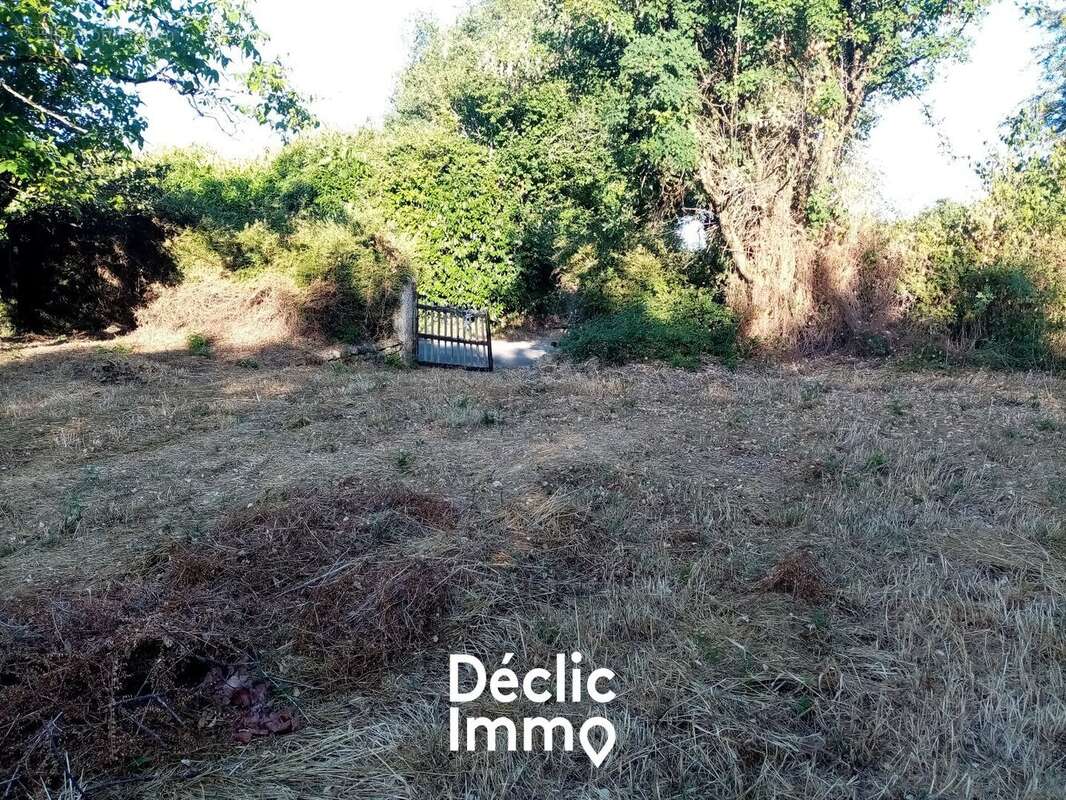 Très joli lieu de repos pour créer votre futur chez vous. - photo 10