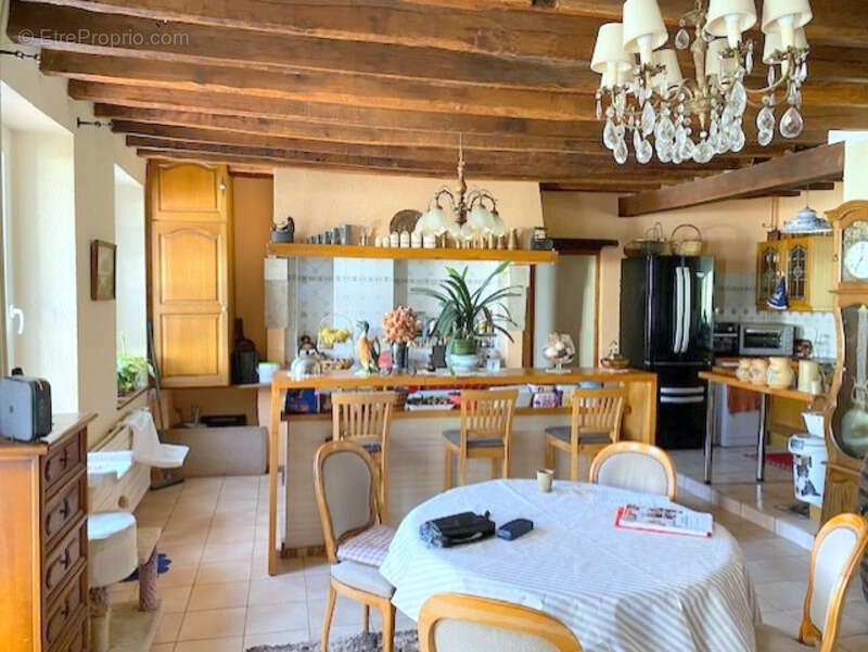 Maison 228 m² à Sens  - photo 7