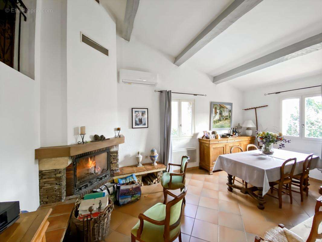 Maison à PLAN-DE-LA-TOUR