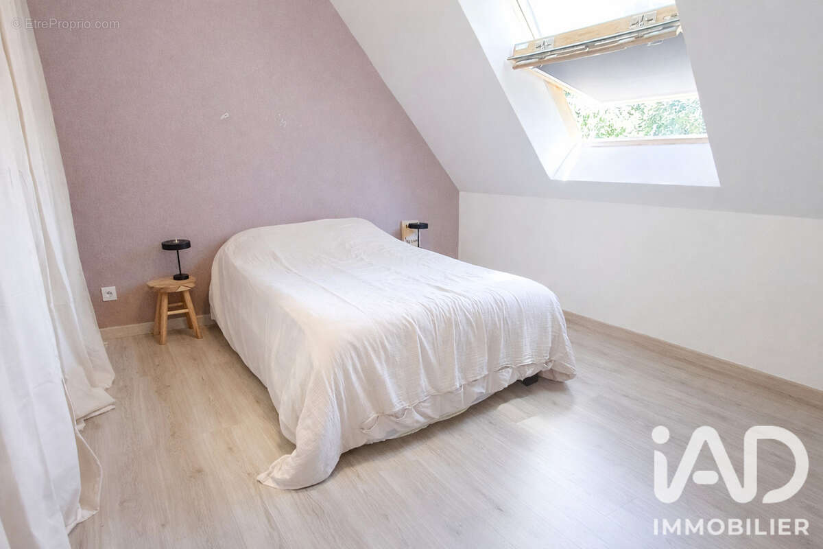 Maison 101 m² à La Chapelle-Du-Bois-Des-Faulx  - photo 6