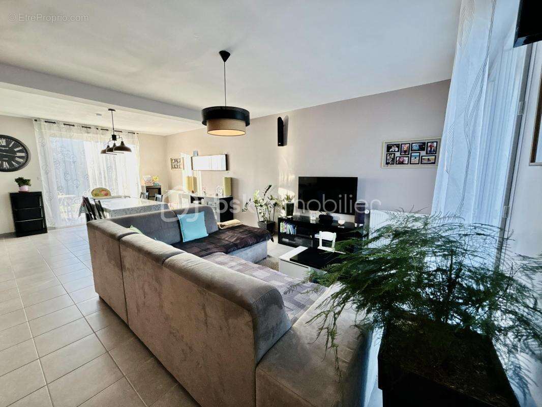 Maison à VILLEPERDUE