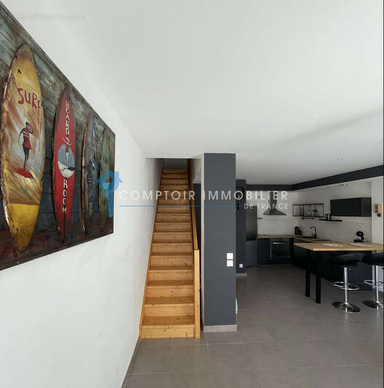 Appartement avec terrasse et garage à Vauvert - photo 2