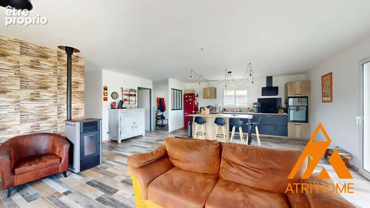 Maison 4 pièces 105 m² à vendre à Carlat (15130) - photo 8