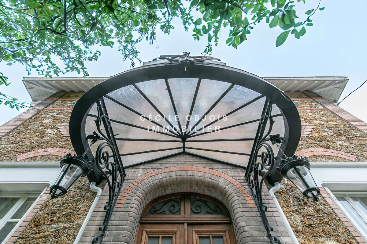 Maison à SAINT-MAUR-DES-FOSSES