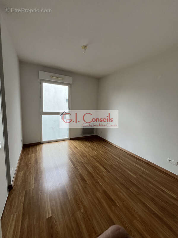 BEGLES: APPARTEMENT T3 résidence sécurisée et 1 parking souterrain - photo 3