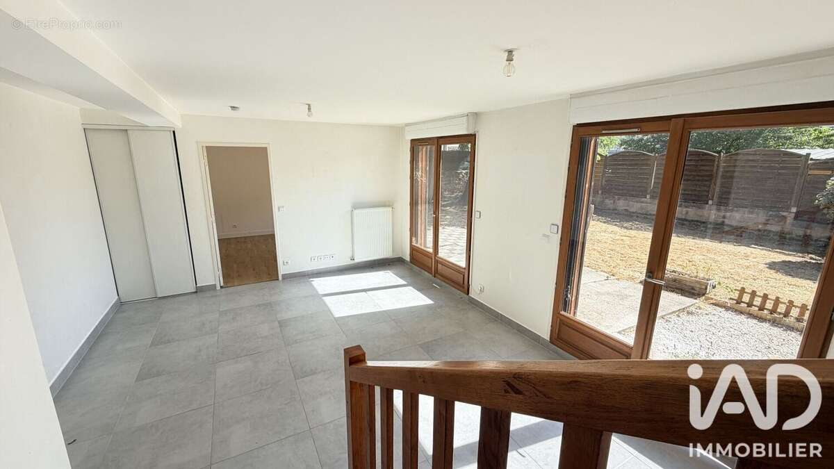Maison 98 m² à Sivry-Courtry  - photo 6