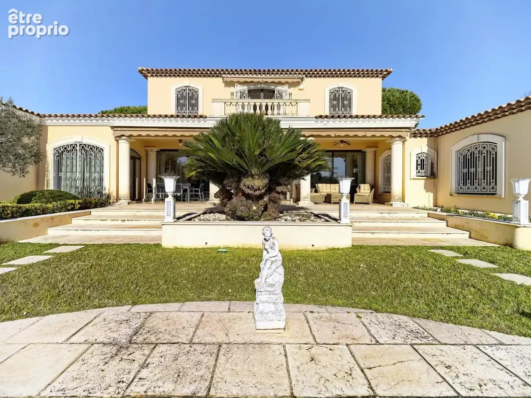 CAP D’ANTIBES,  Luxueuse propriété au sein d’un domaine privé sur le versant ouest - photo 20
