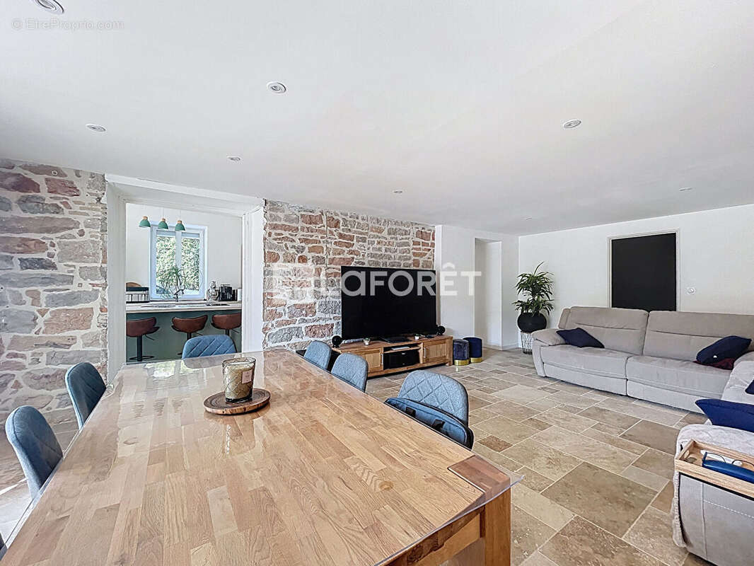 Appartement à CHARNAY-LES-MACON