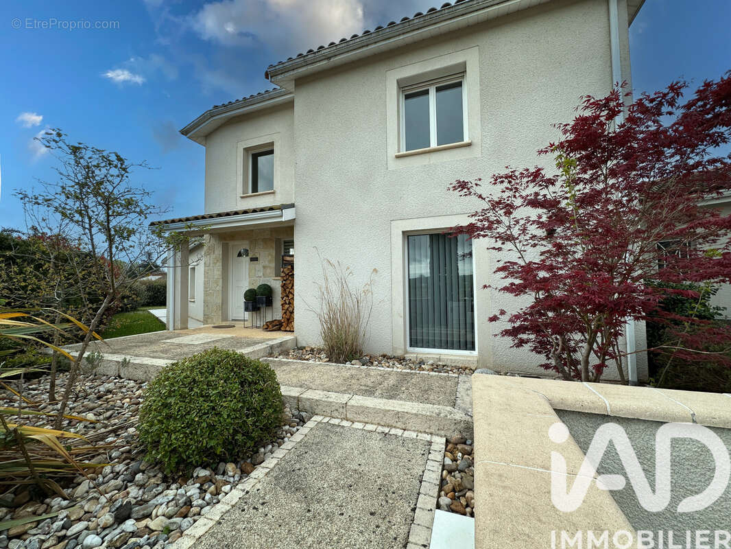 Photo 8 - Maison à BIAS